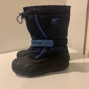 Sorel boys boots size 3.  Blue black waterproof.